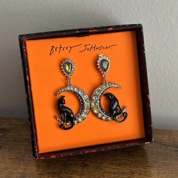 New Betsey Johnson Black Cat Moon Dangle Earrings Sparkly Gems Jewelry Halloween - Picture 1 of 3